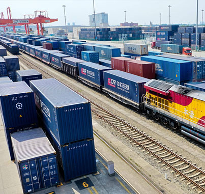 優(yōu)化中歐班列（渝新歐）、陸海新通道整車(chē)等大宗物資裝箱模式課題研究的項(xiàng)目